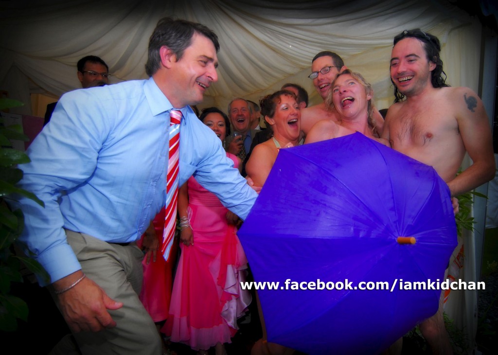 yorkashire 1024x730 Photo of the Week #1: Wet Bridal party in Yorkshire